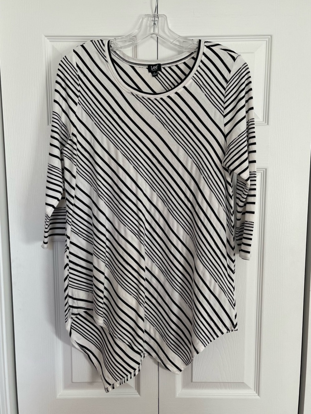Lee Women’s Black and White Asymmetrical Hem Striped Tunic Top